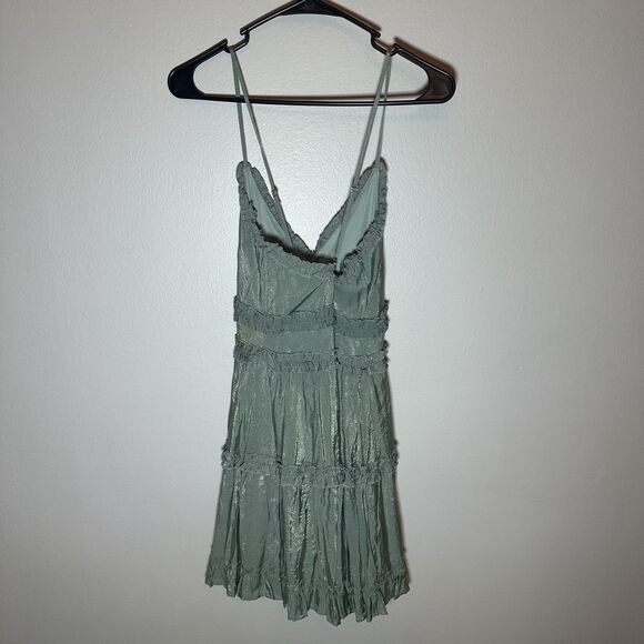 Mi Ami Grace Babydoll Dress Womens Medium Green Shimmer Tier Ruffle Mini - Picture 4 of 10
